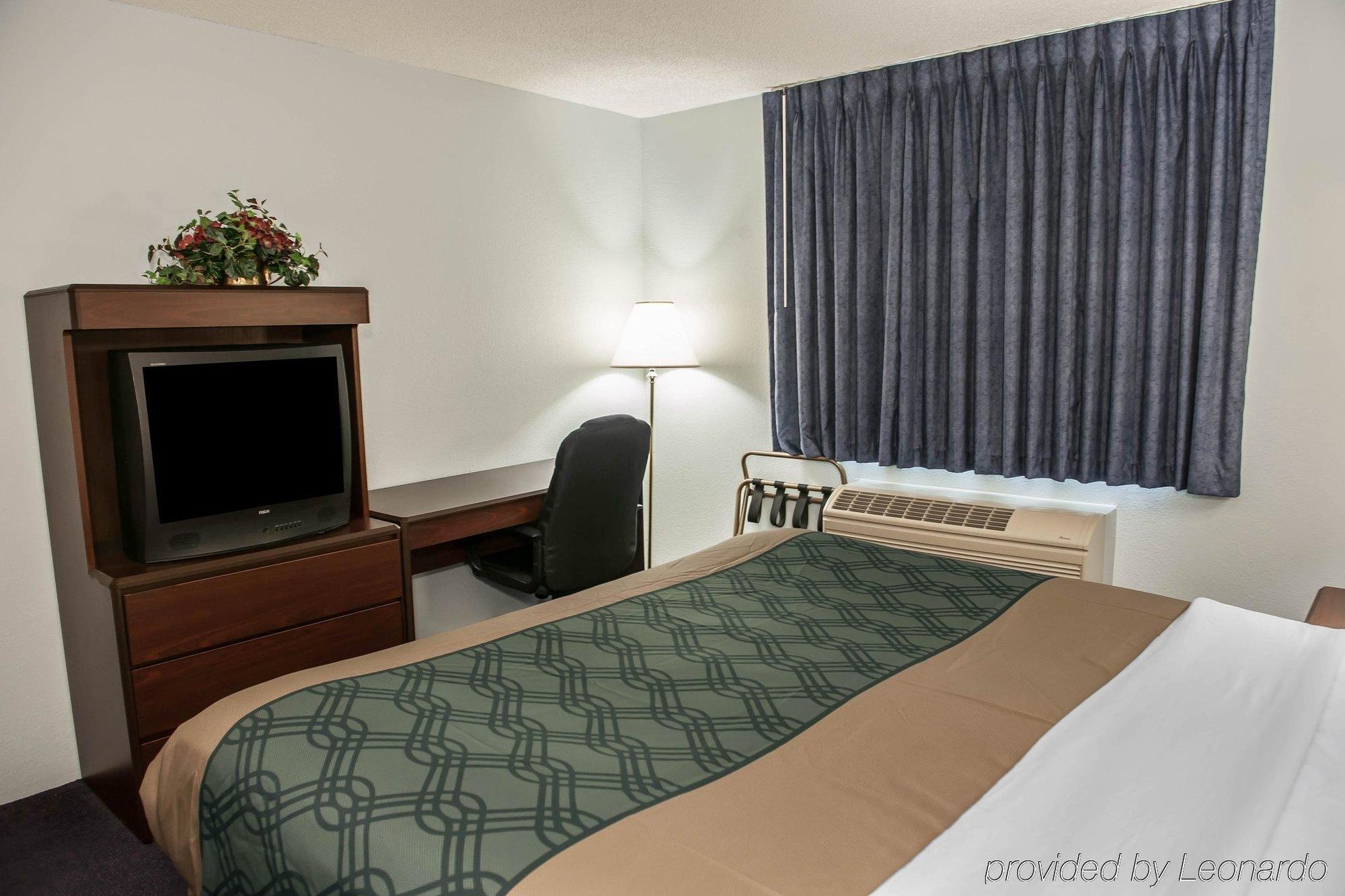 Econo Lodge West Lafayette Buitenkant foto