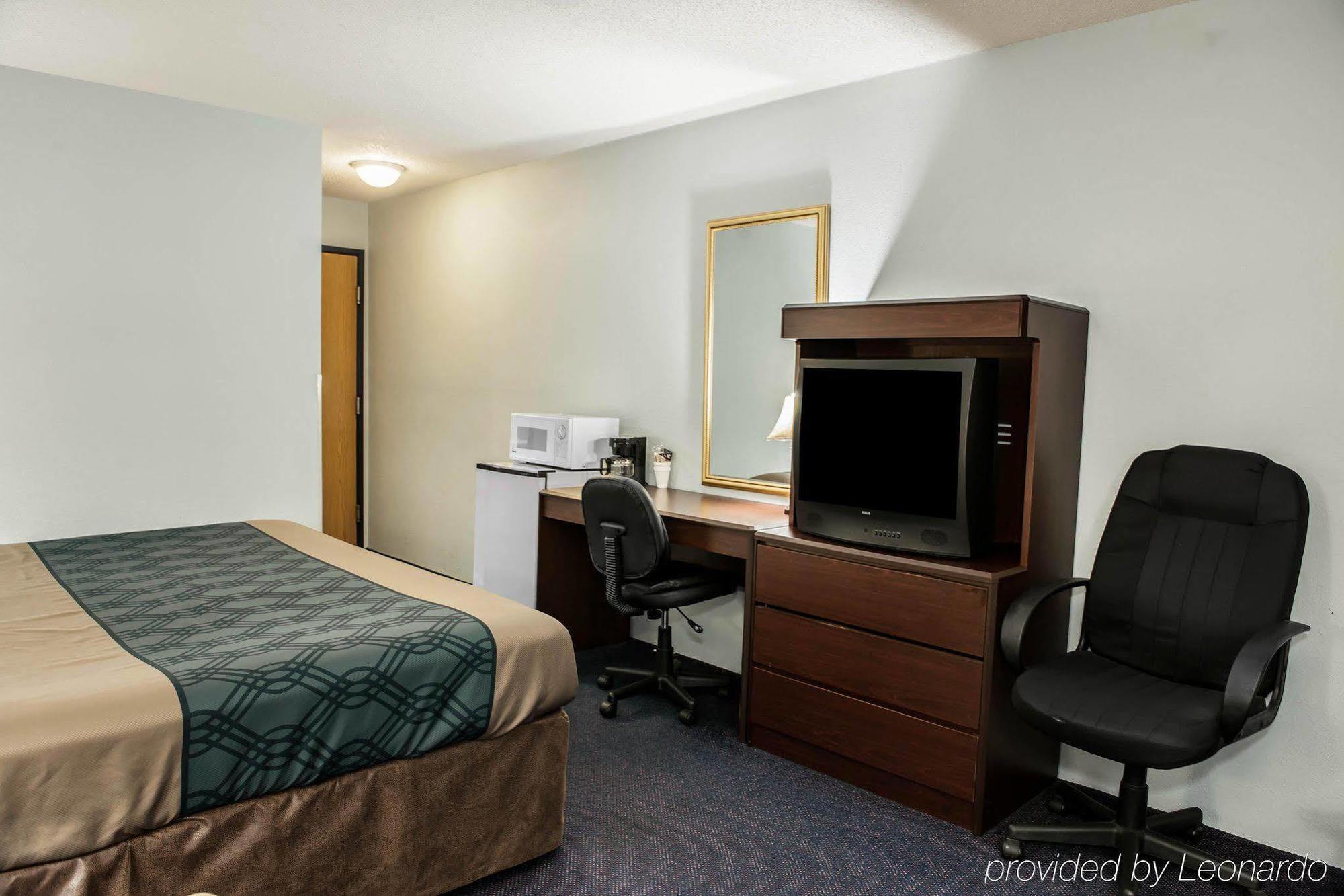 Econo Lodge West Lafayette Buitenkant foto